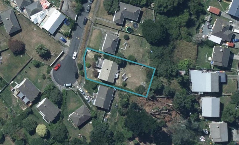 19 King Crescent, Ranui, Porirua - Carousel 1