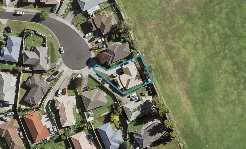 16 Bohola Rise, Weymouth, Auckland - Carousel 1