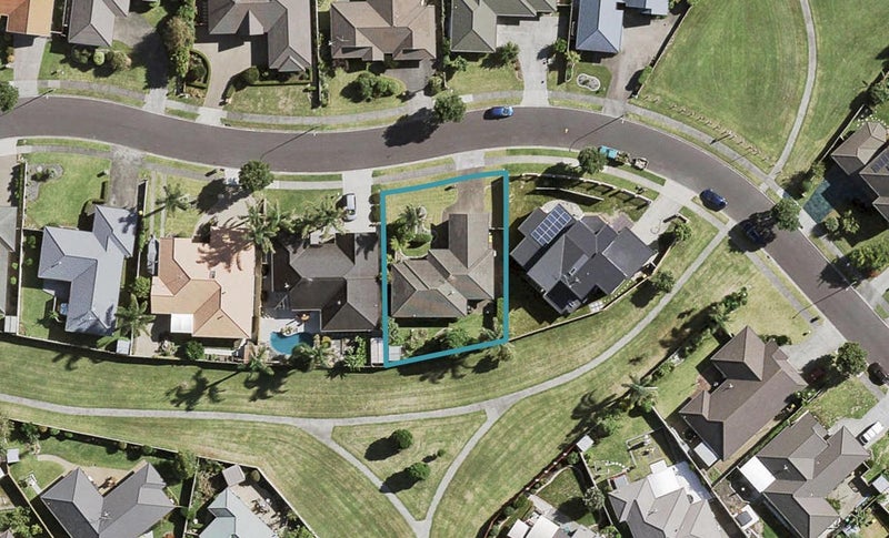 10 Moss Crescent, Takanini, Auckland - Carousel 1