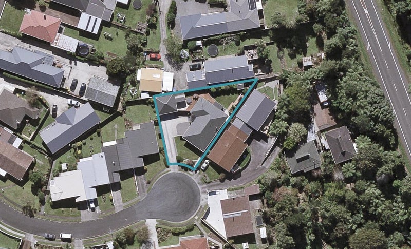 9 Evelyn Place, Welbourn, New Plymouth - Carousel 1