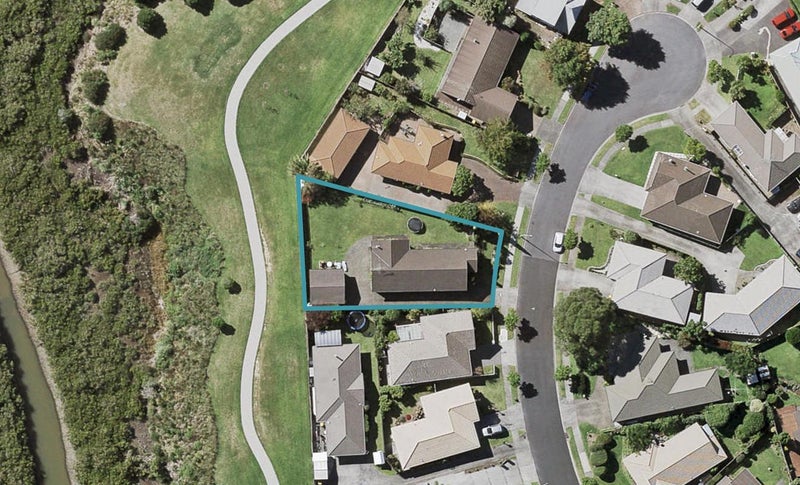 88 Frank Nobilo Drive, Golflands, Auckland - Carousel 1