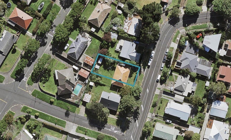72 Renfrew Avenue, Sandringham, Auckland - Carousel 1