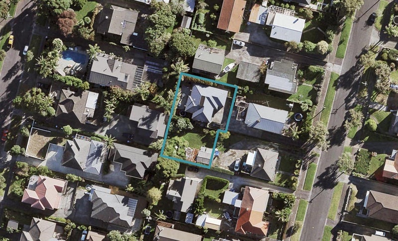 15A Hadfield Avenue, Waterview, Auckland - Carousel 1