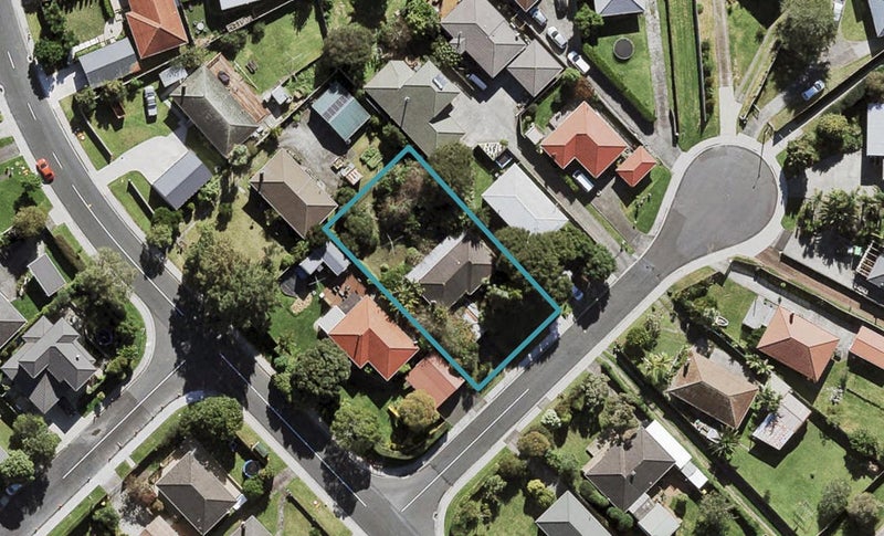 4 Gladfield Lane, Te Atatu Peninsula, Auckland - Carousel 1