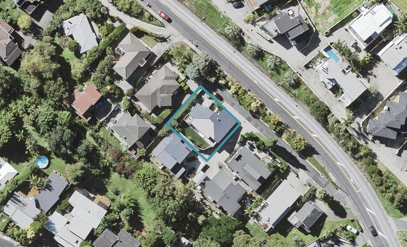 92 Beach Road, Castor Bay, Auckland - Carousel 1