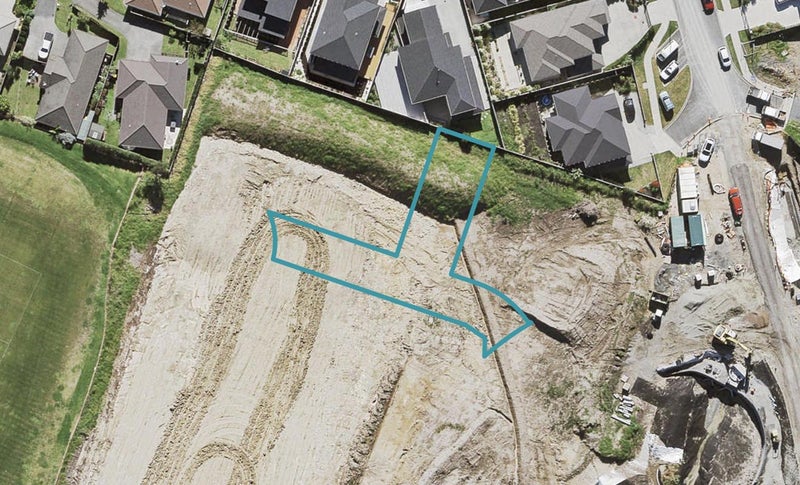 3B Baumea Rise, Massey, Auckland - Carousel 1