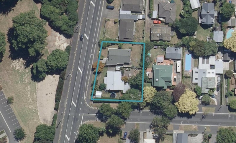 1 Young Street, Claudelands, Hamilton - Carousel 1