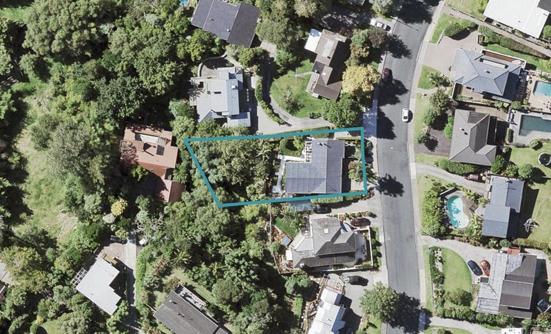 58 Cheriton Road, Mellons Bay, Auckland - Carousel 1