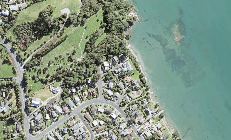 8 The Glade, Algies Bay, Warkworth - Carousel 1