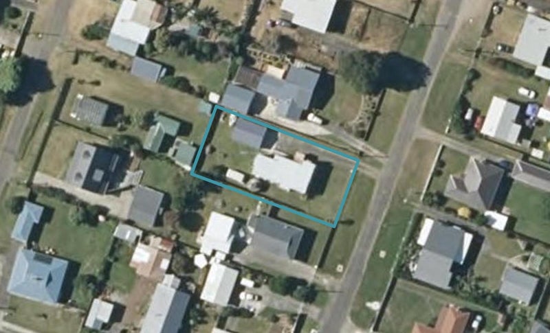 8 Taylor Street, Foxton Beach, Foxton - Carousel 1