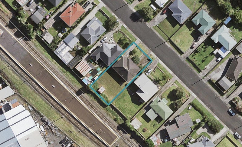 53 Ferguson Street, Manurewa East, Auckland - Carousel 1