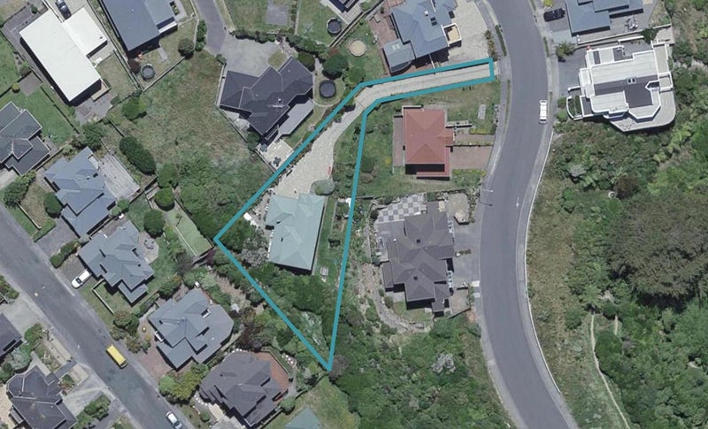 30 Tamworth Crescent, Newlands, Wellington - Carousel 1