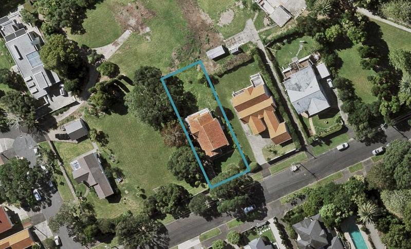 82 Stanley Point Road, Stanley Point, Auckland - Carousel 1