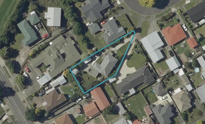 5 Tabak Crescent, Takaro, Palmerston North - Carousel 1