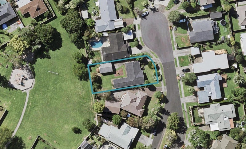 12 Roysfield Lane, Sunnyhills, Auckland - Carousel 1
