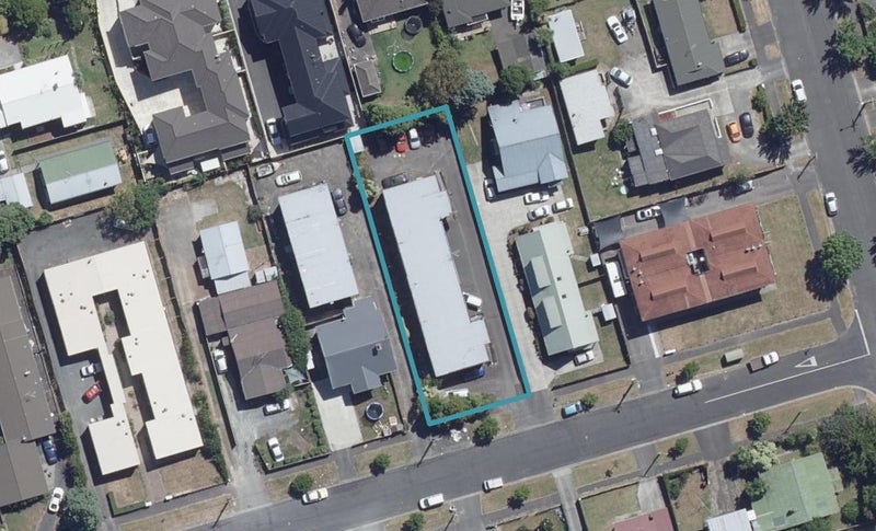 10/11 Coates Street, Hamilton East, Hamilton - Carousel 1