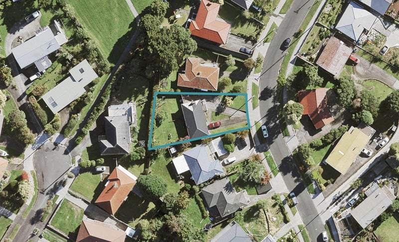 129 Methuen Road, New Windsor, Auckland - Carousel 1