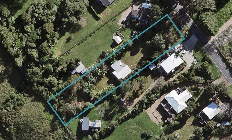 433 Sea View Road, Onetangi, Waiheke Island - Carousel 1