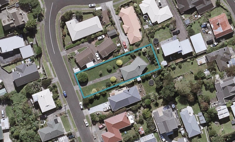 20 York Crescent, Westown, New Plymouth - Carousel 1