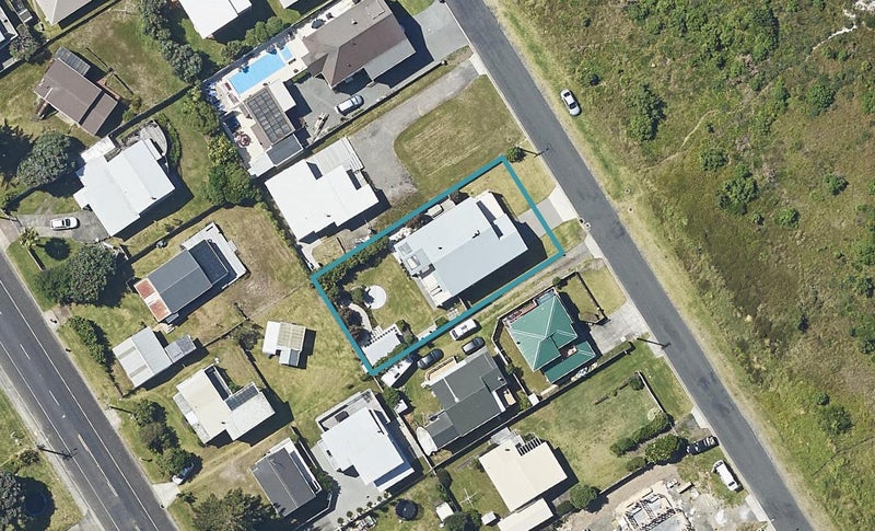 28 Broadway Road, Waihi Beach, Waihi Beach - Carousel 1
