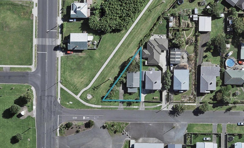 2 Mellsop Avenue, Waiuku, Waiuku - Carousel 1