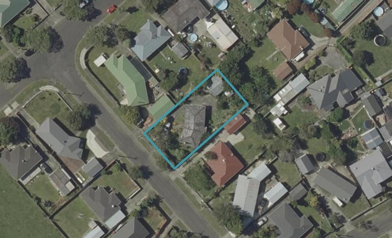 44 Tararua Terrace, Cloverlea, Palmerston North - Carousel 1