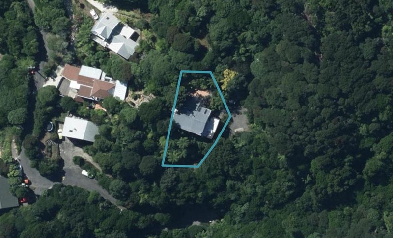 68 Cluny Road, Plimmerton, Porirua - Carousel 1