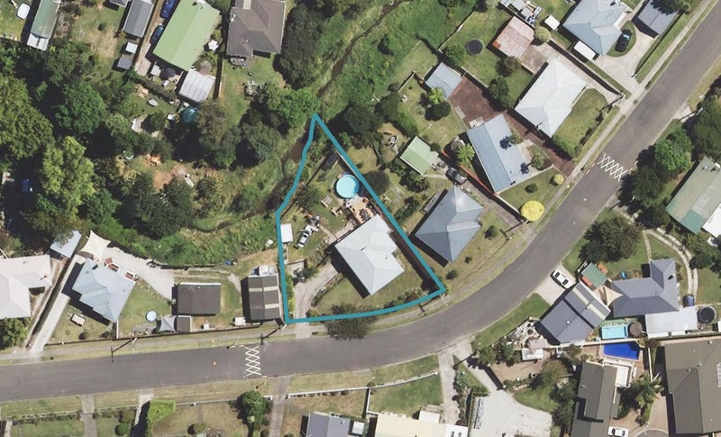 13 Riperata Street, Riverdale, Gisborne - Carousel 1
