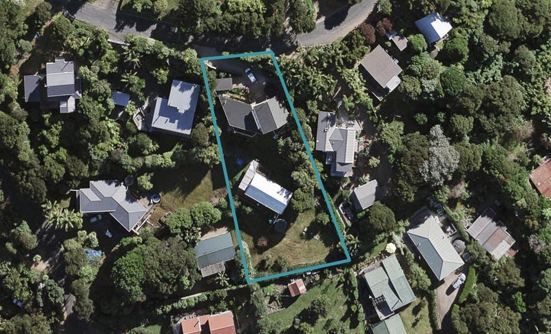 5A Giles Road, Ostend, Waiheke Island - Carousel 1