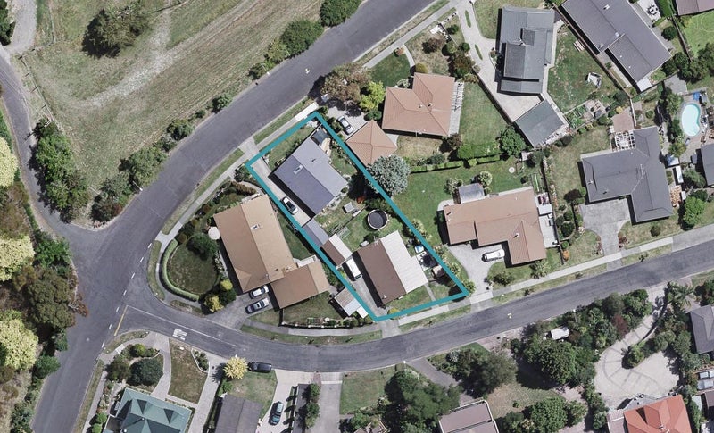 3 Kokako Place, Taradale, Napier - Carousel 1