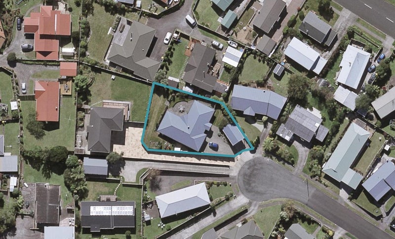 12 Fantome Place, Whalers Gate, New Plymouth - Carousel 1