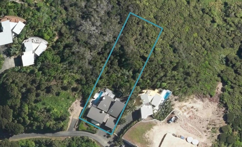 43 Russell Heights, Russell, Russell - Carousel 1