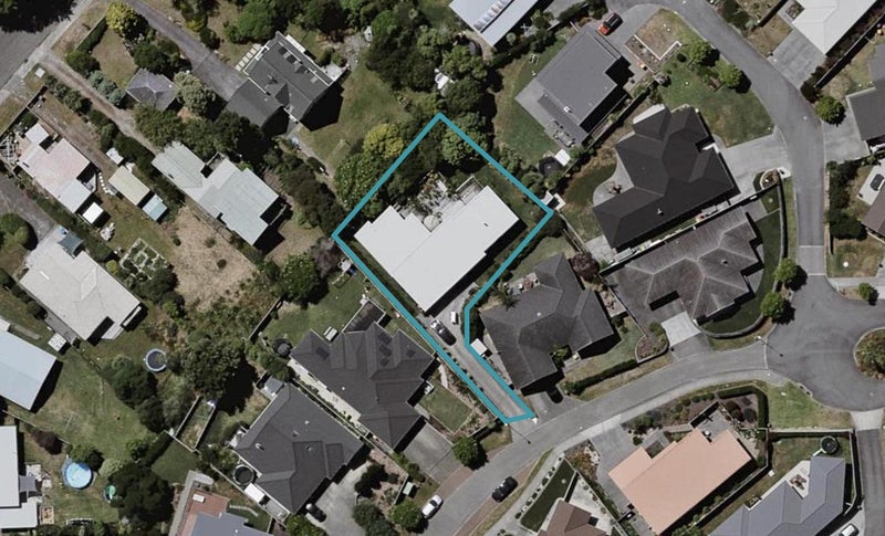 23 Simpson Crescent, Raumati Beach, Paraparaumu - Carousel 1