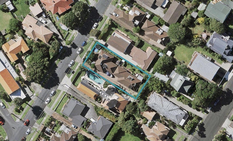 2/12 Jutland Road, Hauraki, Auckland - Carousel 1