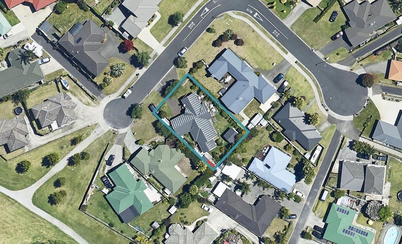 5 Karia Grove, Papamoa Beach, Papamoa - Carousel 1