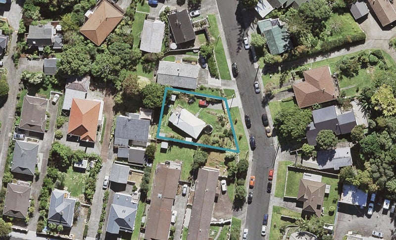 2 Glenwood Avenue, Birkenhead, Auckland - Carousel 1