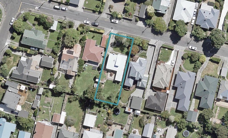 17 Fairfield Avenue, Fairfield, Lower Hutt - Carousel 1