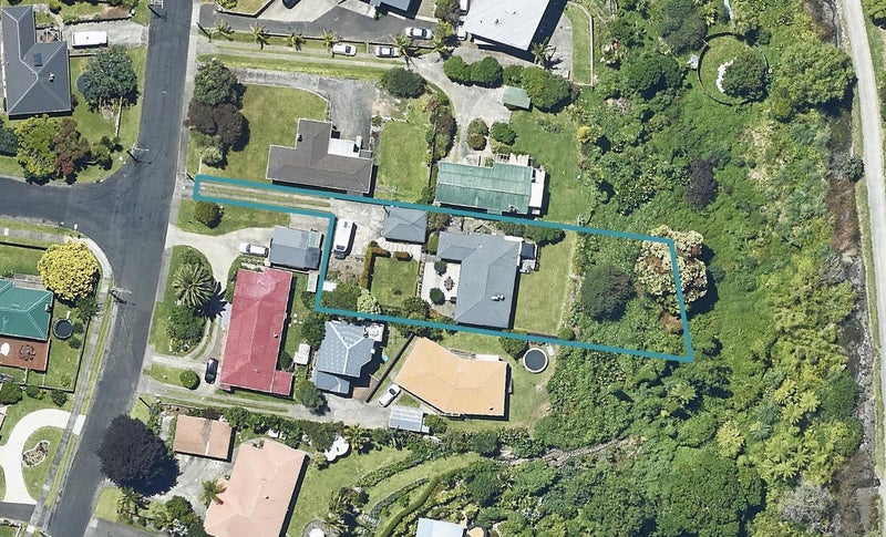 32 Lloyd Street, Parkvale, Tauranga - Carousel 1