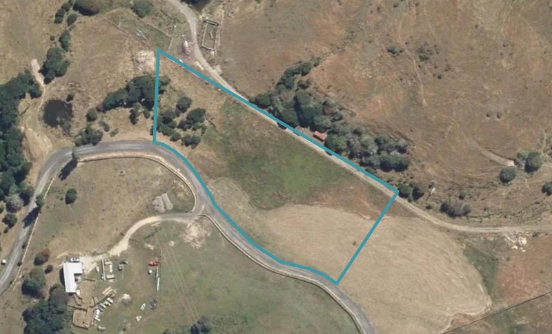 7 Karamu Way, Pāuatahanui, Porirua - Carousel 1