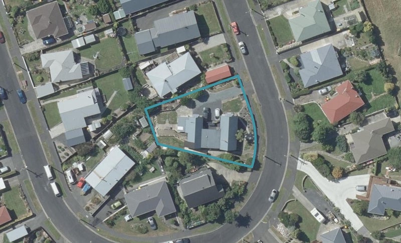30 Elwyn Crescent, Green Island, Dunedin - Carousel 1