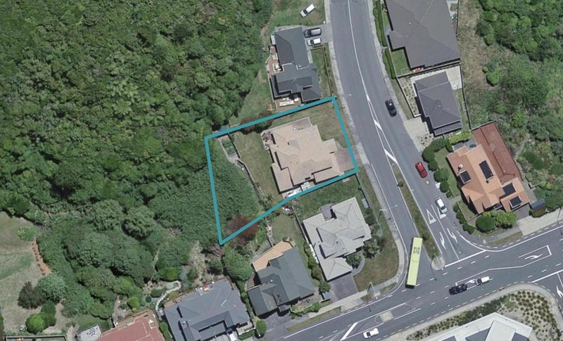 3 Melksham Drive, Churton Park, Wellington - Carousel 1