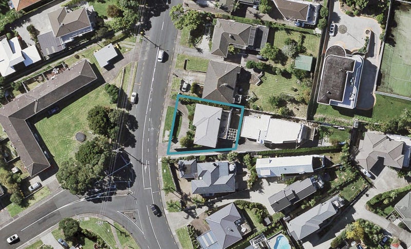 91 East Coast Road, Castor Bay, Auckland - Carousel 1