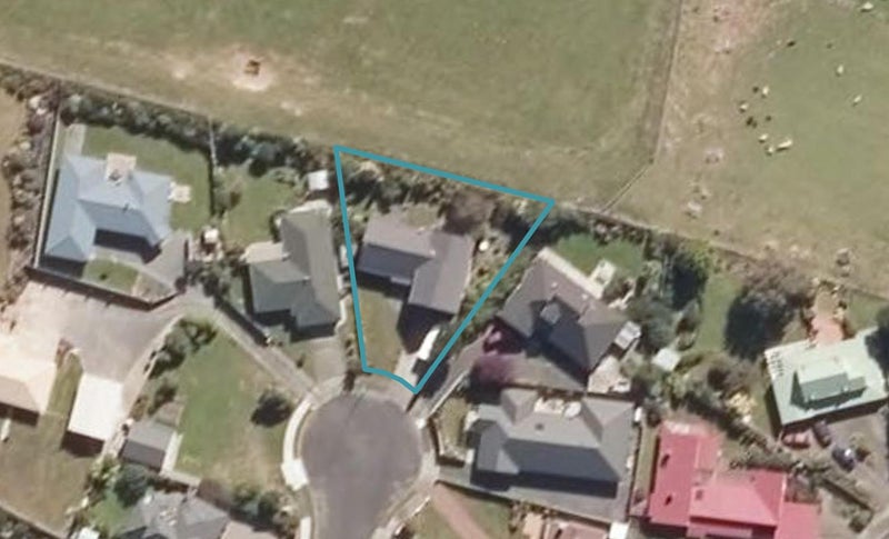 6 McIlwaine Place, Marton, Marton - Carousel 1