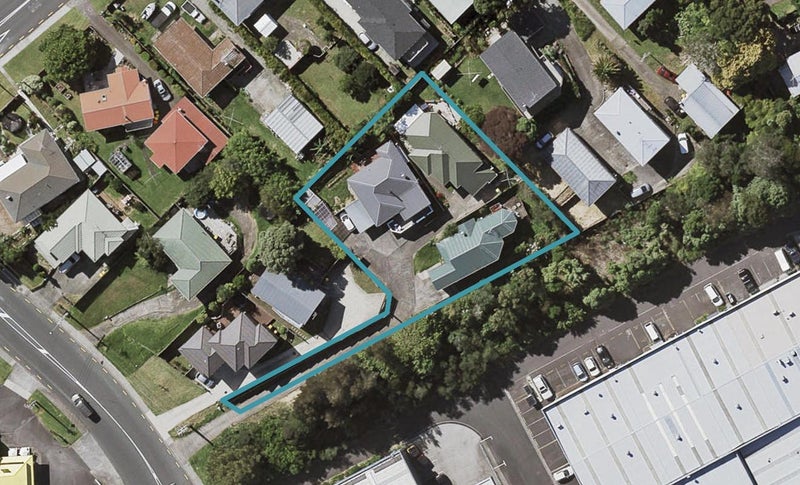 2/104 Target Road, Wairau Valley, Auckland - Carousel 1