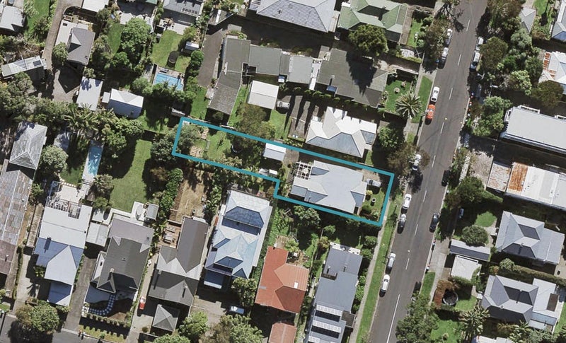 35 Horoeka Avenue, Mount Eden, Auckland - Carousel 1