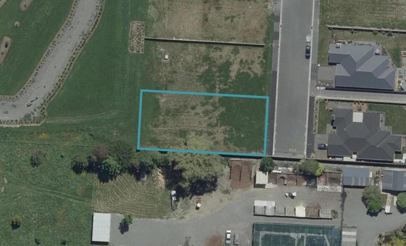 18 Picadilly Avenue, Casebrook, Christchurch - Carousel 1
