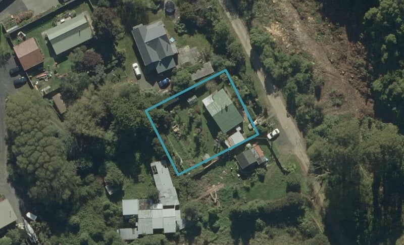 16 Bacon Street, Broad Bay, Dunedin - Carousel 1
