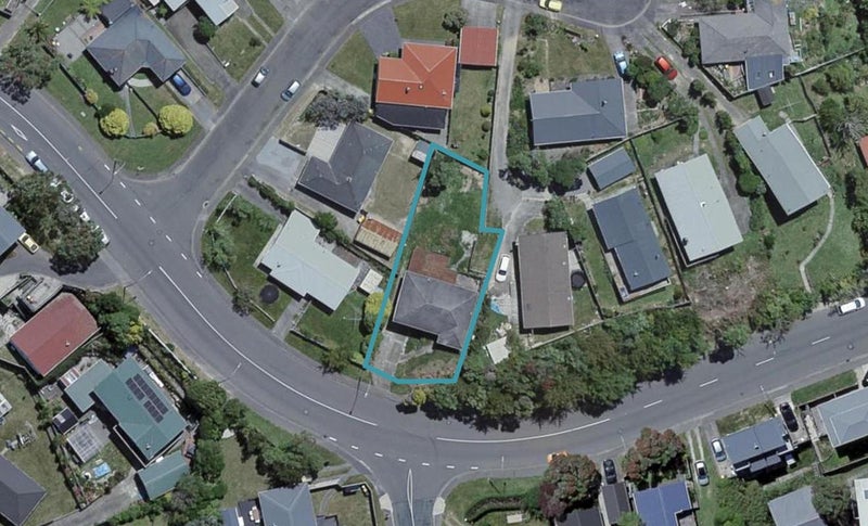 44 Stewart Drive, Newlands, Wellington - Carousel 1