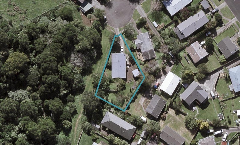 5 Skeet Place, Merrilands, New Plymouth - Carousel 1