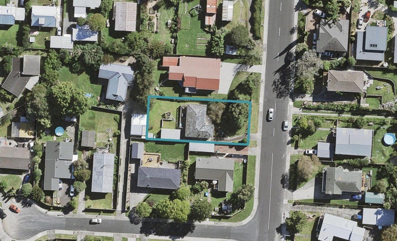47 Captain Scott Road, Glen Eden, Auckland - Carousel 1